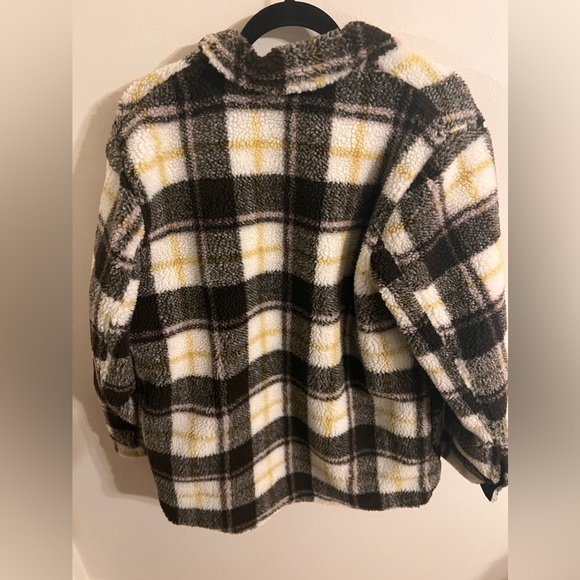 Volcom puffy jacket size XL(12) - Picture 2 of 6